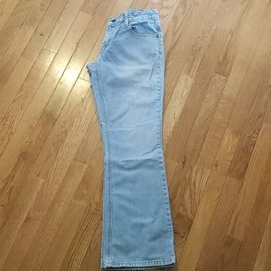 Ladies Levi's bootcut Jean's. Junior 7 short.